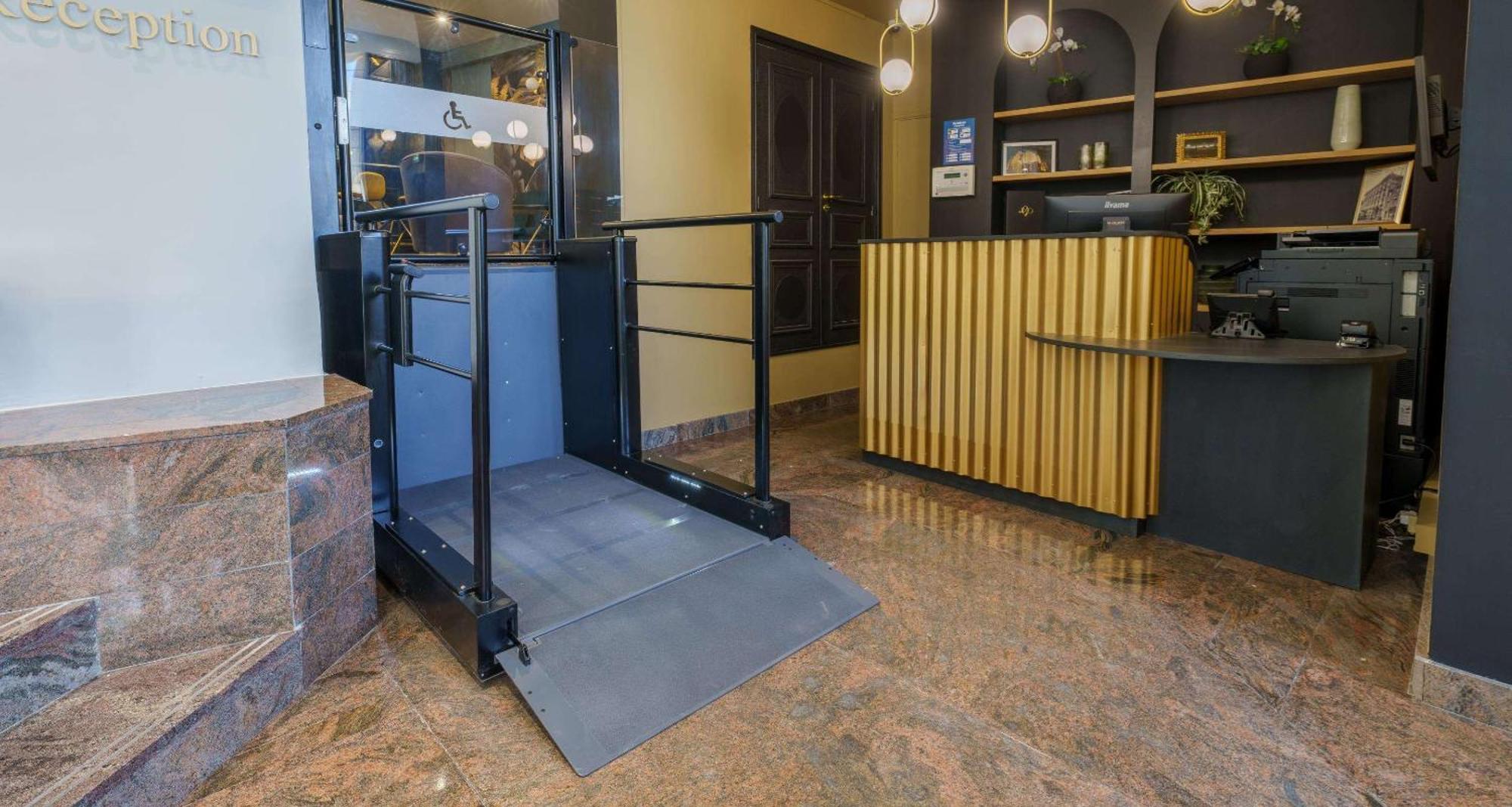 Best Western Plus Le Picardy Saint-Quentin  Buitenkant foto